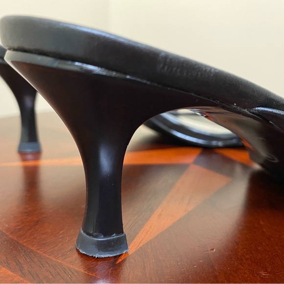 BETWEEN TOE HEALED MULES - Picture 3 of 5